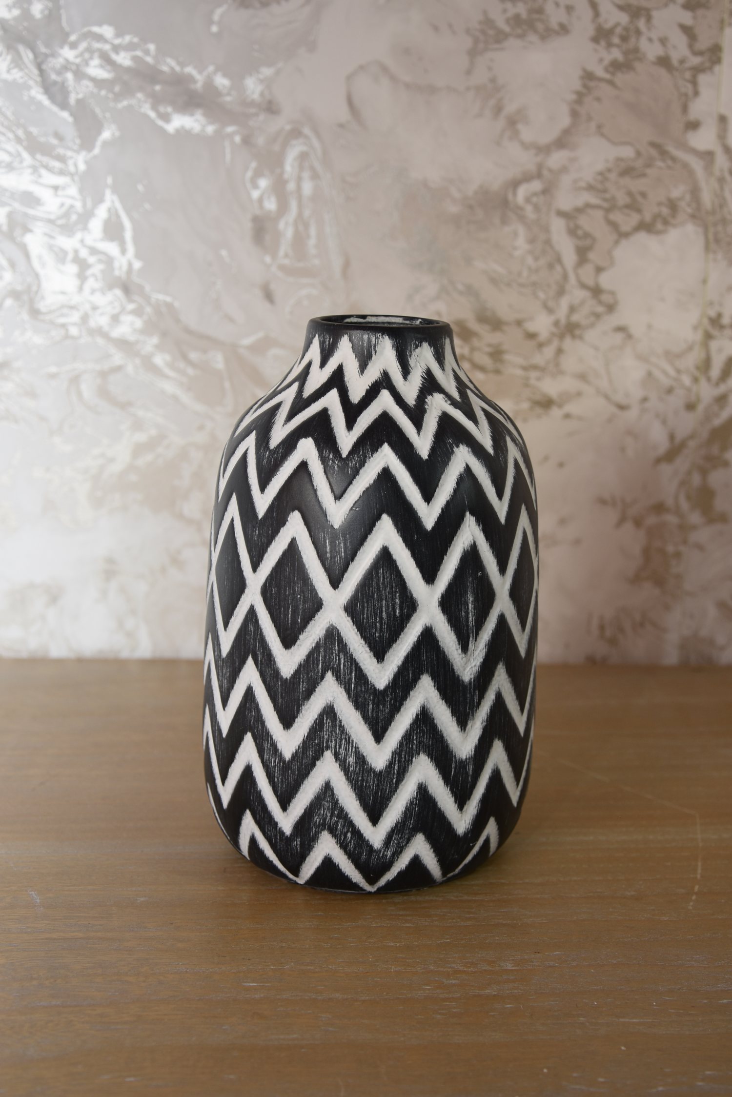 Zic -Zac ceramic black & white vase