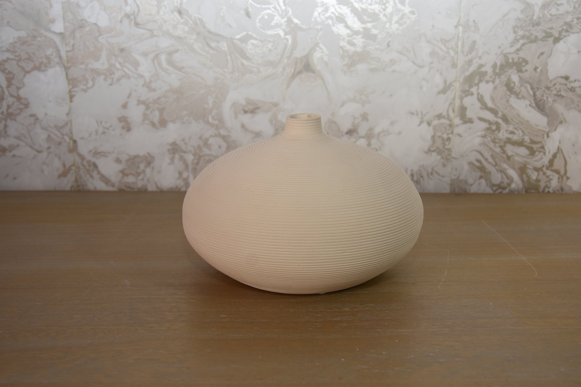 Natural cream raound vase small