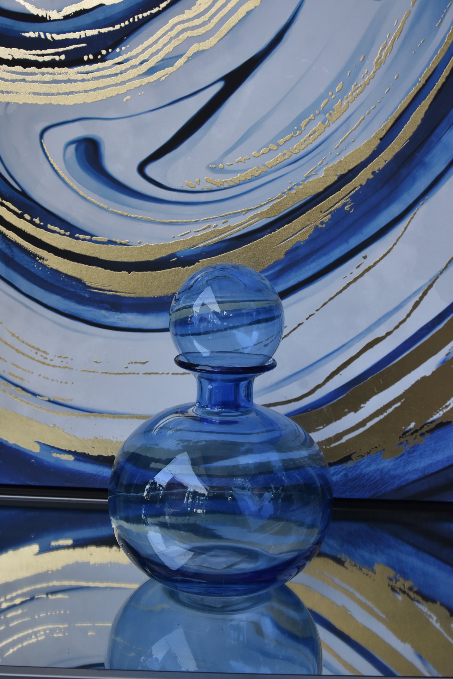 RoyialBlue class round bottle
