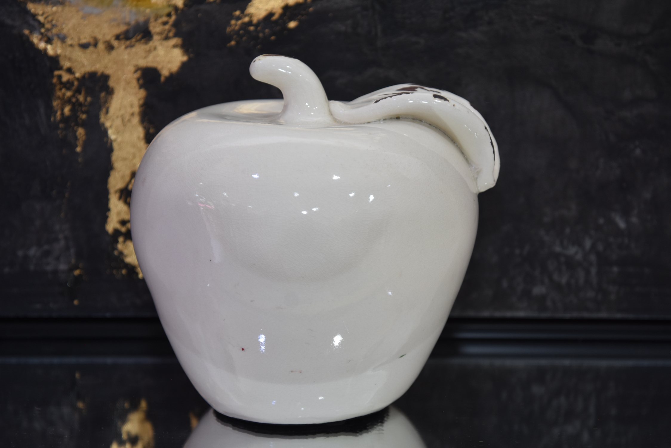 Vintagestyle ceramic apple