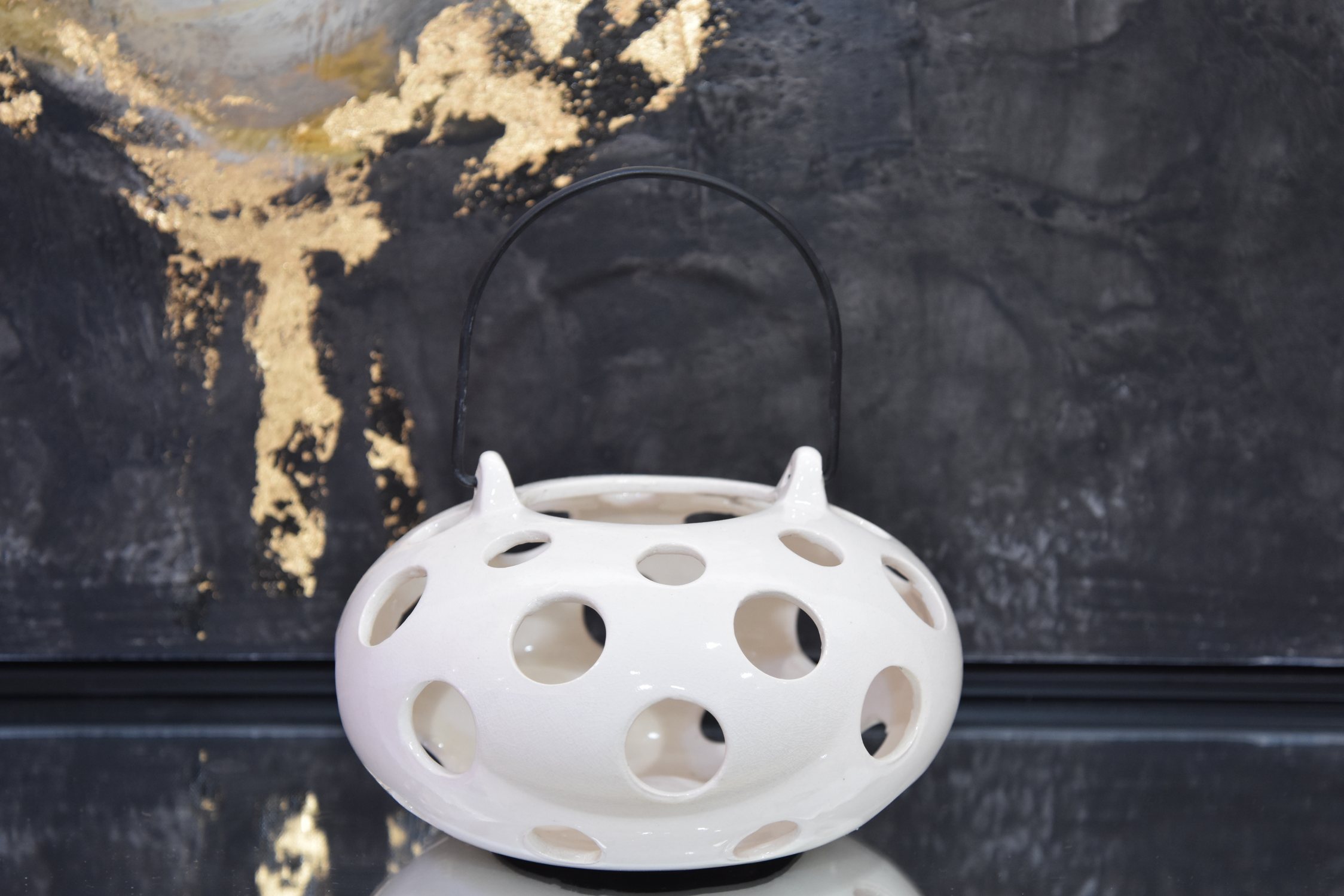 Vintagestyle ceramic latterns