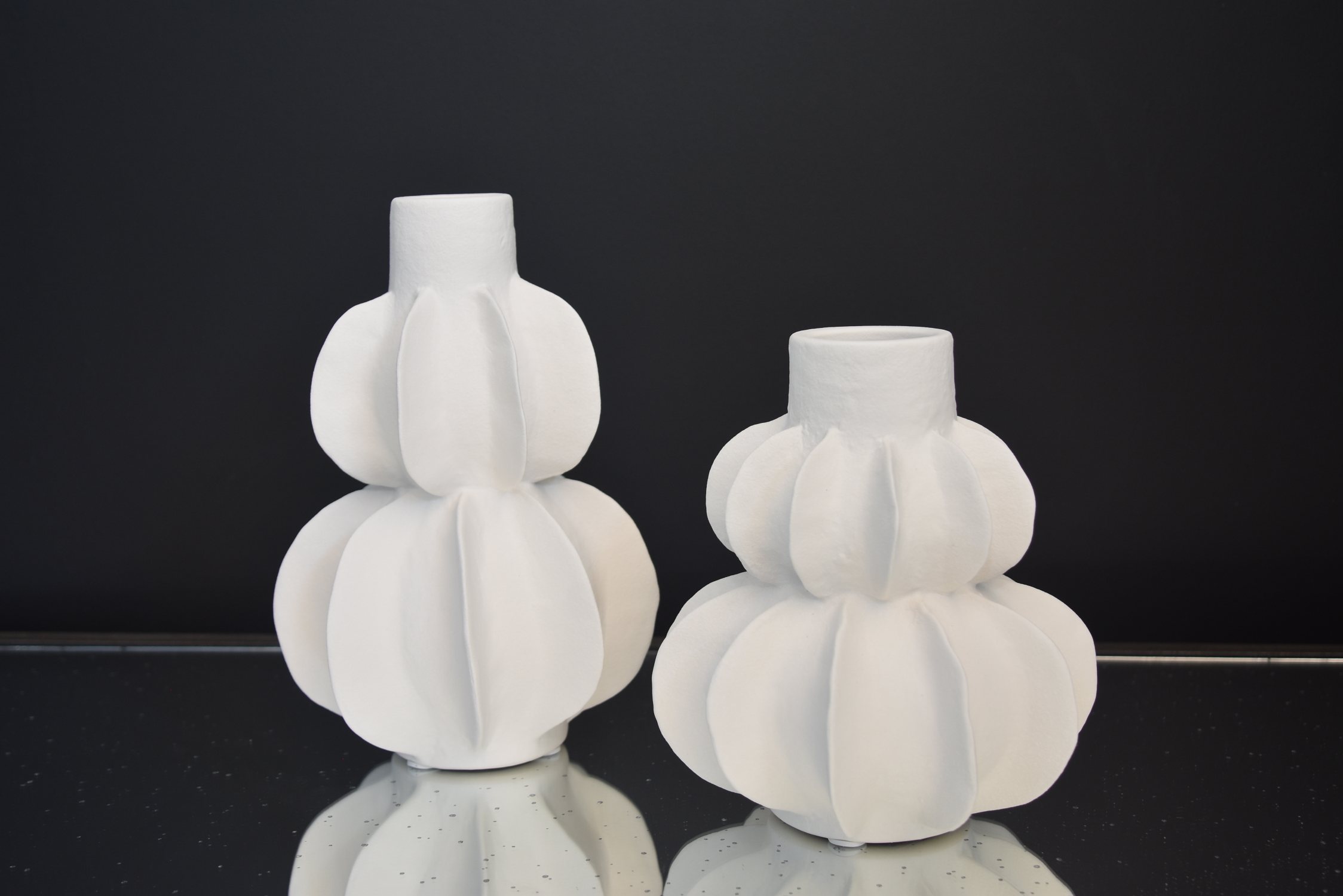 Biscuits shade vase white
