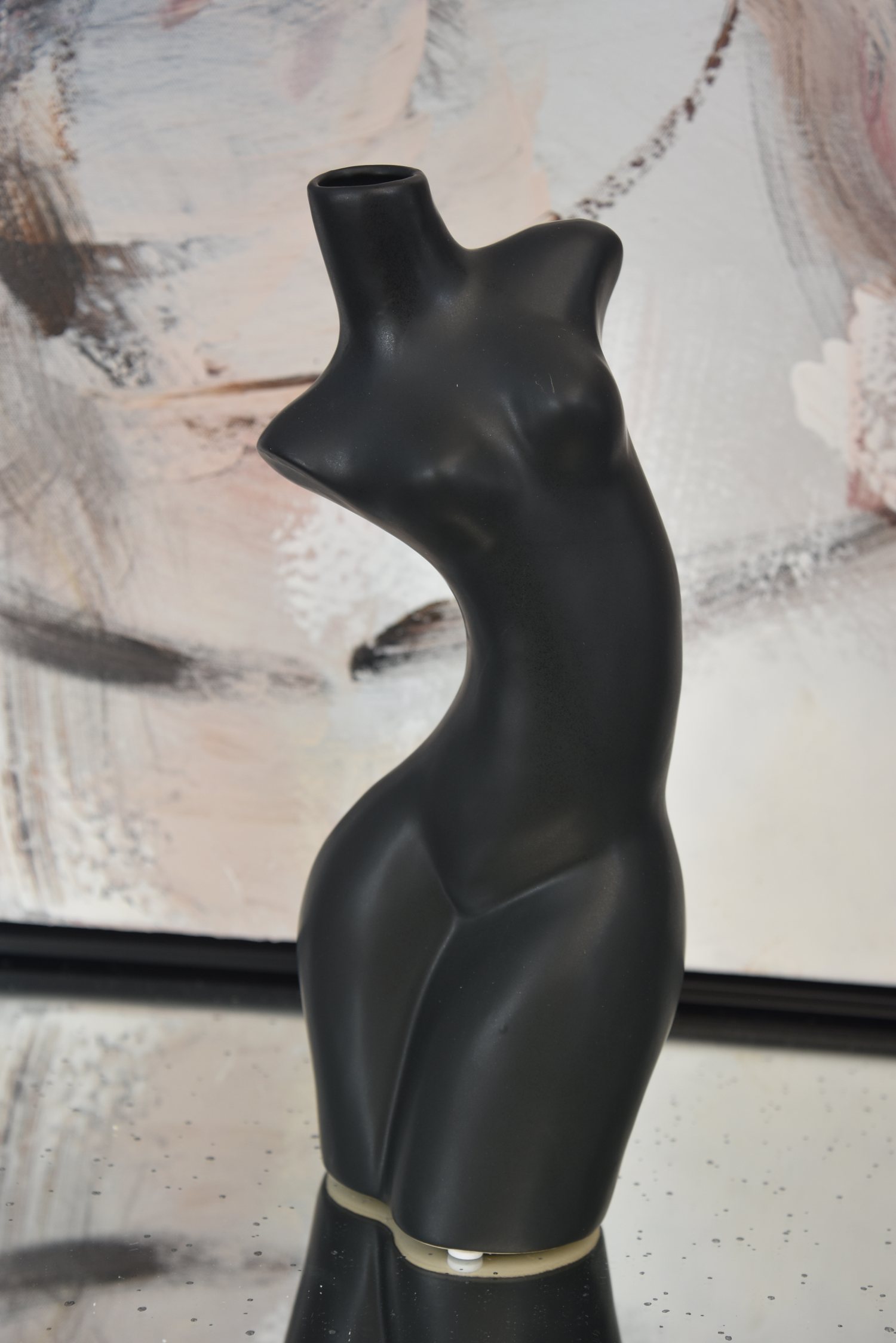 Lady body shape vase