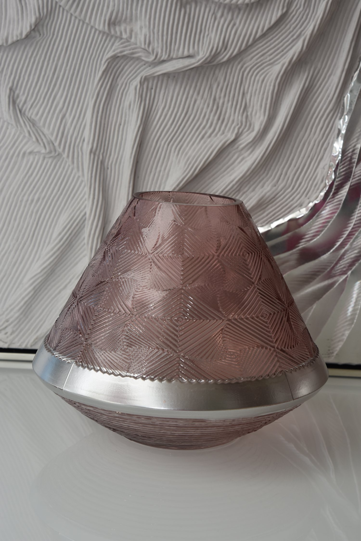 Glass vase pink