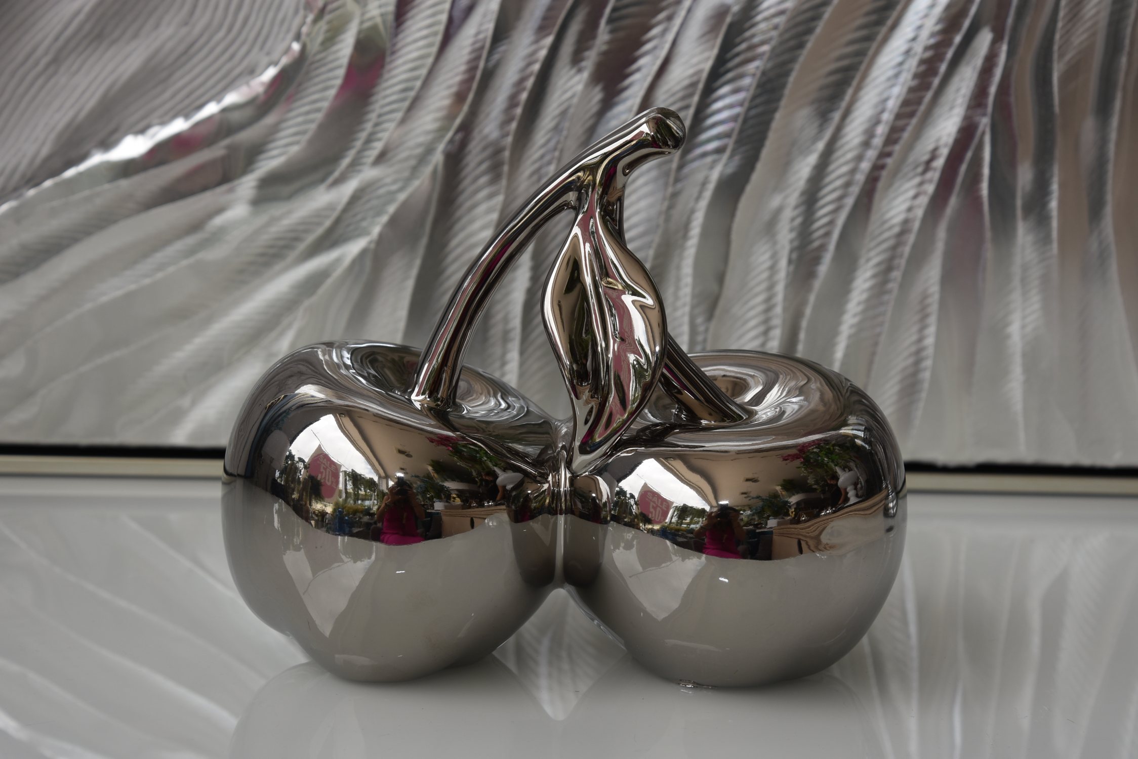 Ceramic silver cherry large