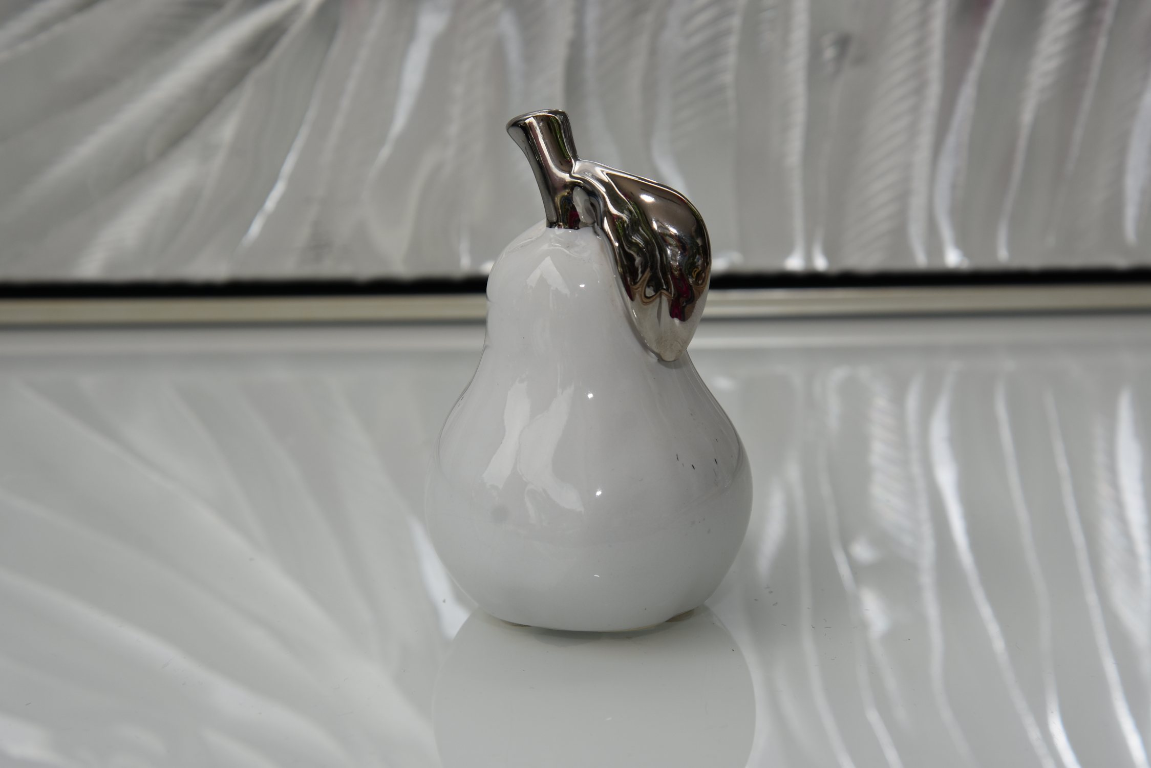 Ceramic white &silver pear