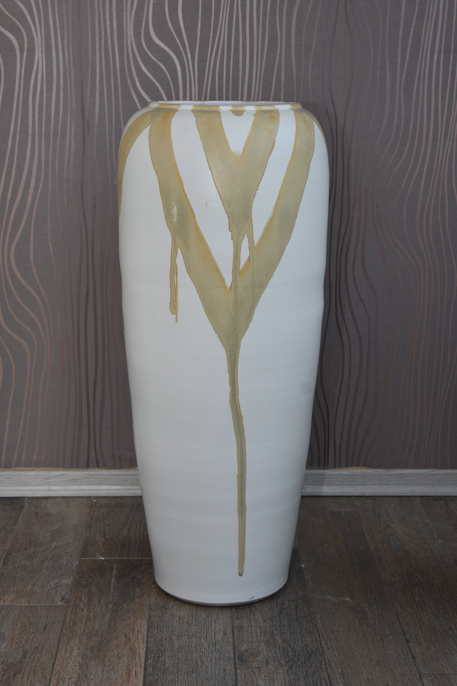 Art pottery vase