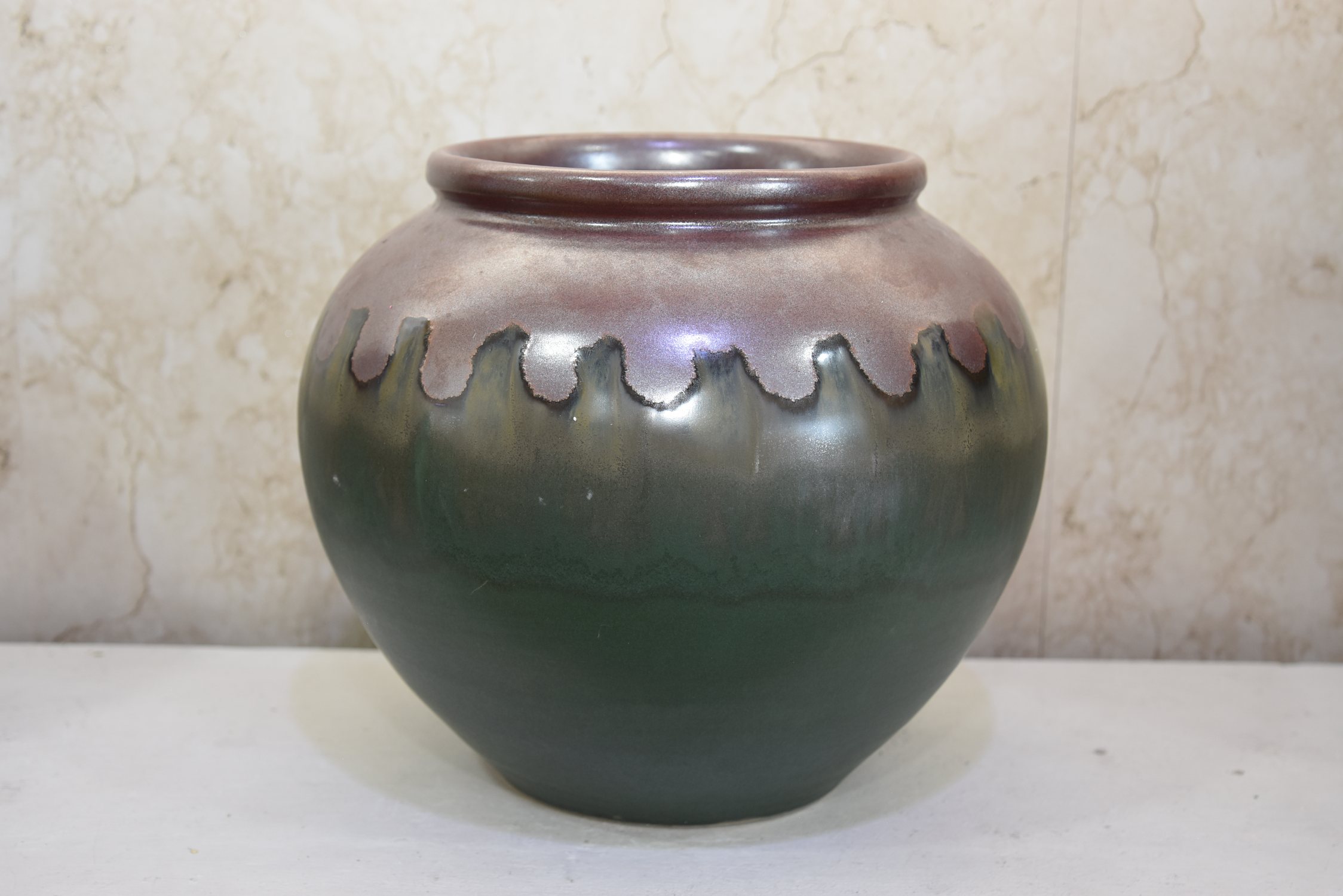 Pottery art vase