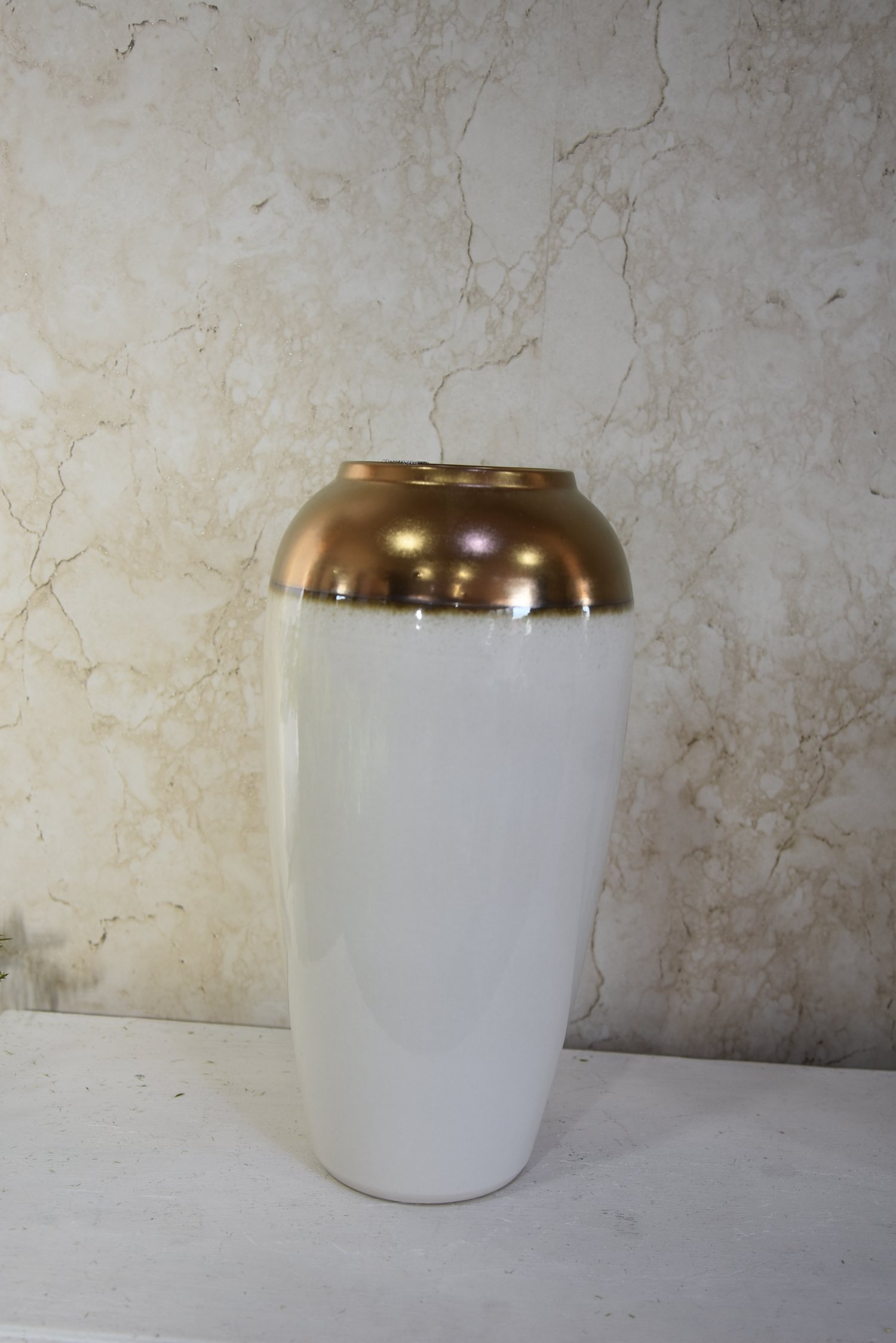 Shiny white pottery vase
