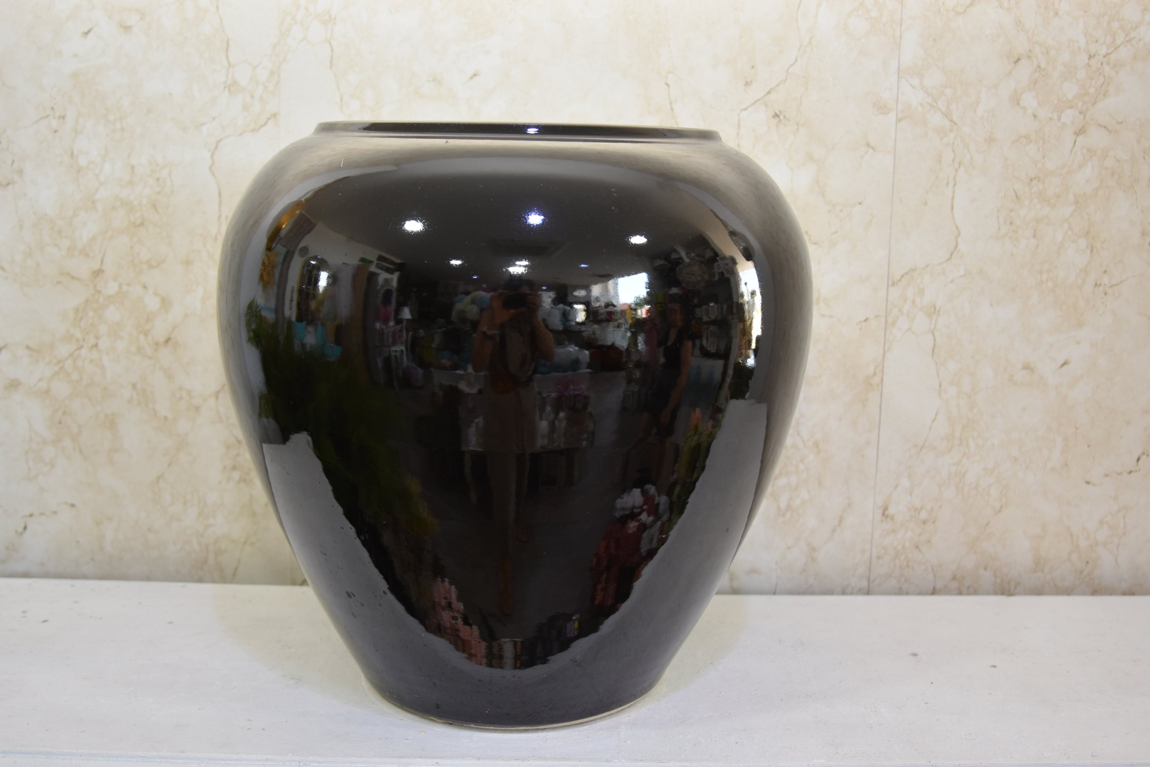 Pottery art vase
