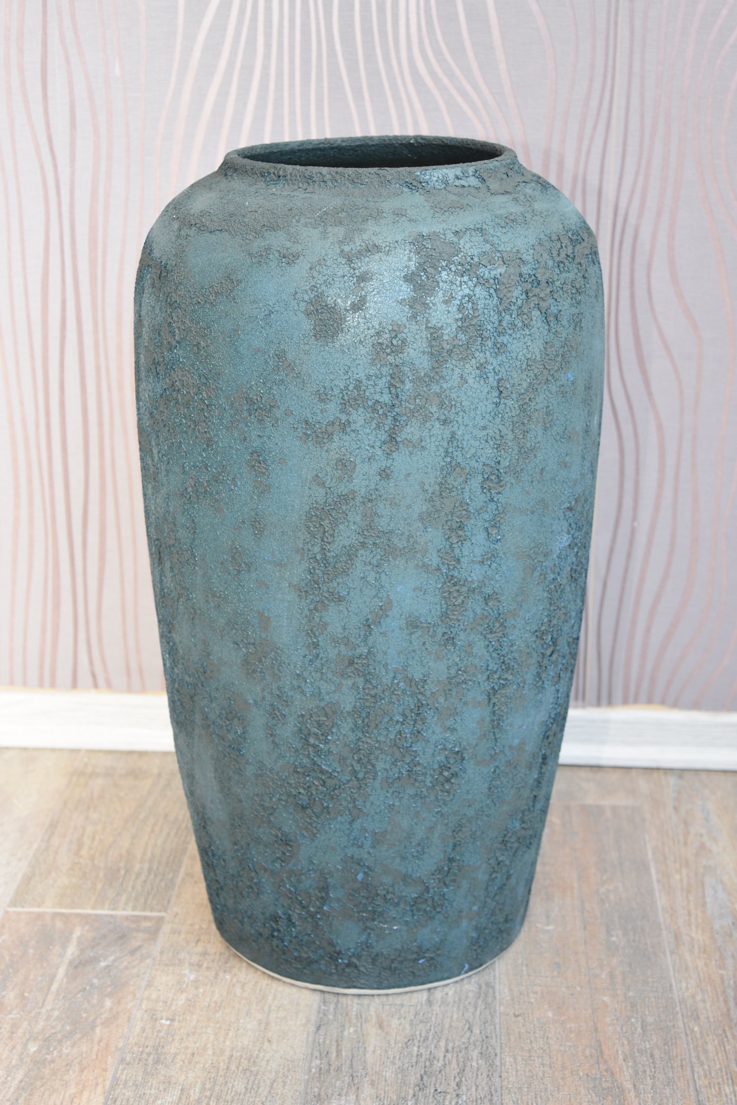 Floor pottery pot